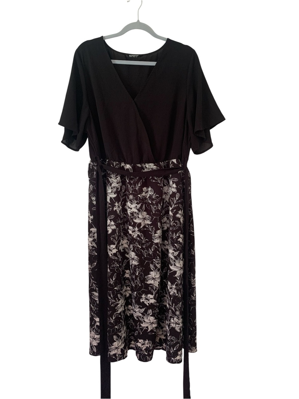 BloomChic Black White Floral Dress Plus Size US 18-20 Pockets Flutter Tie Front
